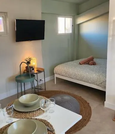 Ensoleille Avec Terrasse Apartment *
